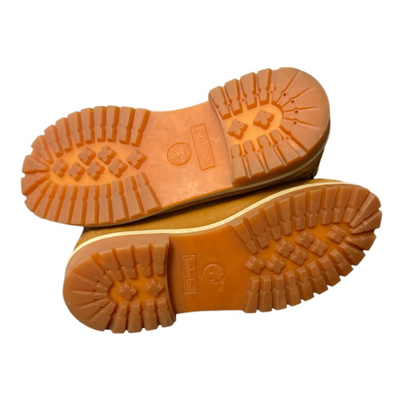 Timberland
Undefeated x Bape 6 Inch Boot - Picture 4 of 7